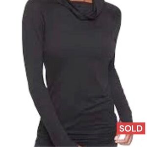 *SOLD* 🌿 Athleta Essence Tunic Top / Hoodie. Color: Black. Size M. NWOT.